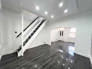 Photo 7- click for photo gallery